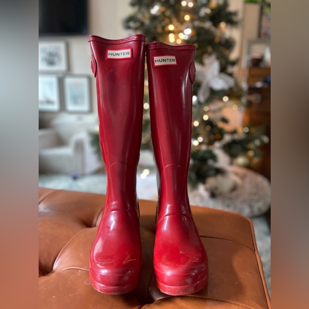Hunter Rain Boots in Gloss Red